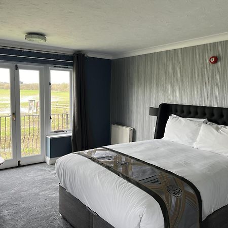 Dolphin Hotel Cambridge St Ives  Eksteriør bilde