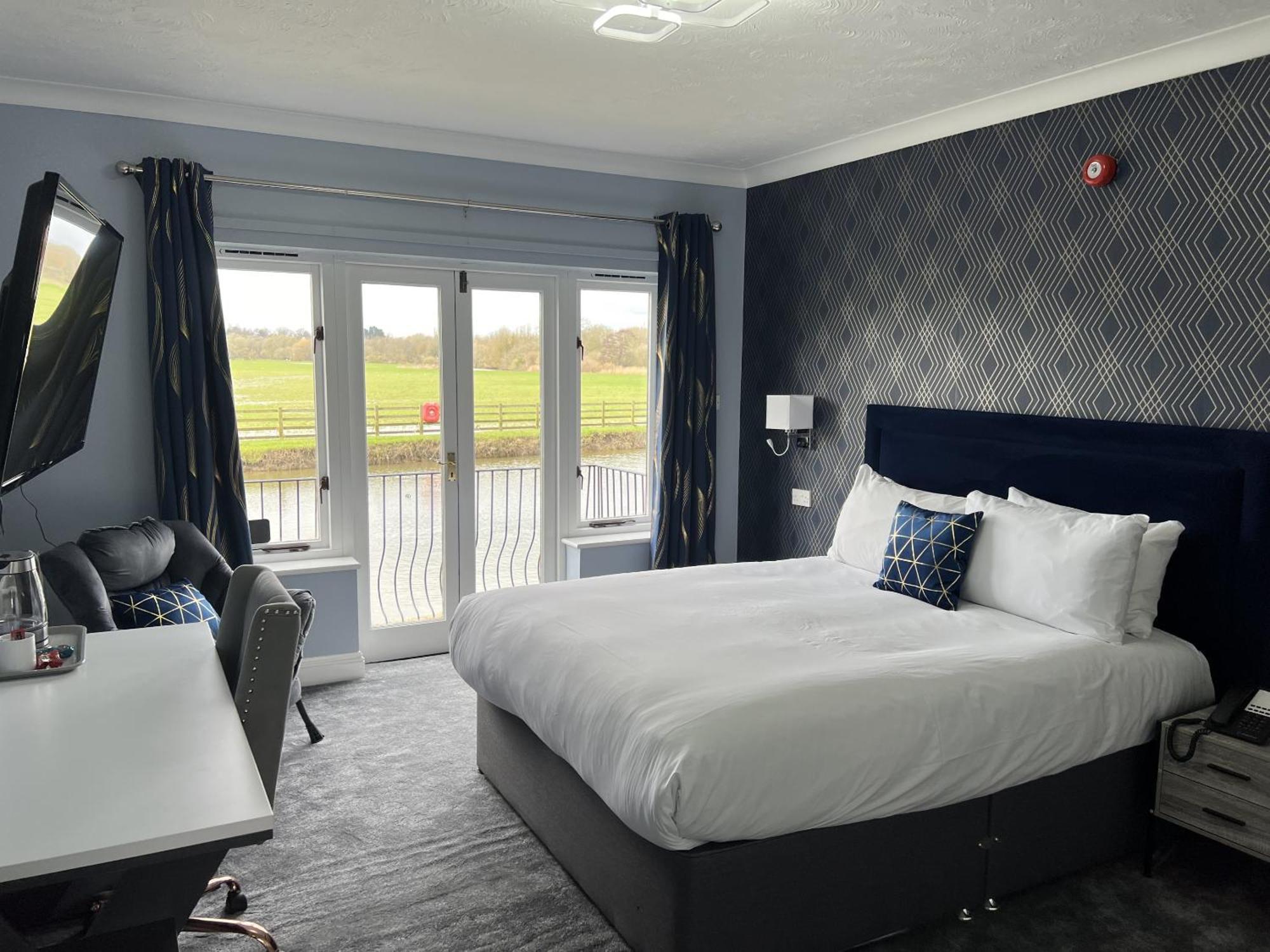 Dolphin Hotel Cambridge St Ives  Eksteriør bilde